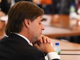 El presidente Luis Lacalle Pou al llegar al encuentro de presientes en Brasil. El presidente Luis Lacalle Pou al llegar al encuentro de presientes en Brasil.