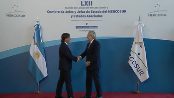 El gobierno argentino ofreció ayuda a Uruguay para enfrentar la crisis del agua. El gobierno argentino ofreció ayuda a Uruguay para enfrentar la crisis del agua.