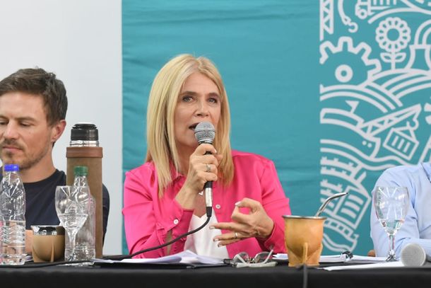 Verónica Magario: Este Gobierno ha invertido en el Interior de la Provincia como nunca se ha visto