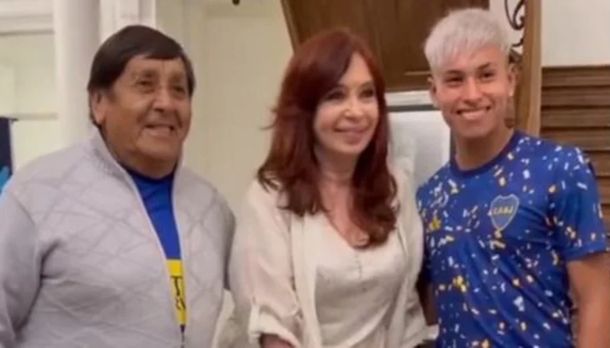 La inesperada reacción de Cristina Kirchner a un hincha de Boca que le pidió una foto