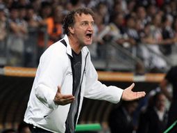 el campeon mineiro dio una conferencia muy poco seria el campeon mineiro dio una conferencia muy poco seria