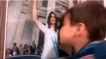 escucha la cumbia dedicada a cristina que circula en las redes ¿que te parece? escucha la cumbia dedicada a cristina que circula en las redes ¿que te parece?