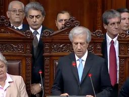 en su asuncion, tabare destaco los 30 anos de democracia en uruguay en su asuncion, tabare destaco los 30 anos de democracia en uruguay