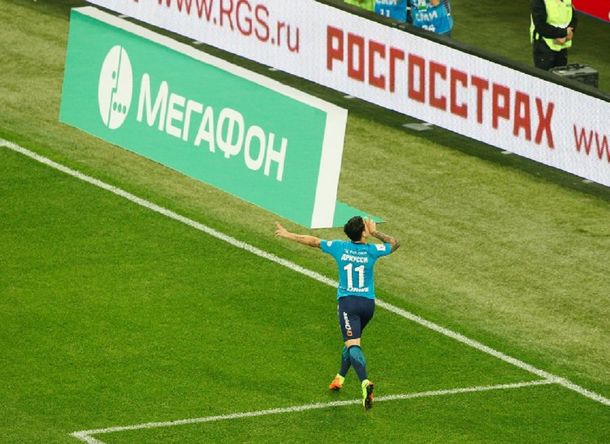 El ex River marcó por primera vez para el Zenit