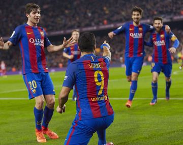 Luis Suárez abrió el marcador en el Camp Nou
