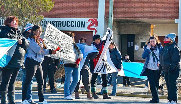 Buzzi dictó la conciliación obligatoria por el conflicto