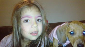 Guillermina junto a Hanna. Guillermina junto a Hanna.