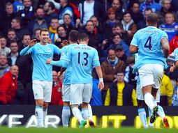 con un gol del kun, el city vencio al cardiff y sigue al acecho de la punta con un gol del kun, el city vencio al cardiff y sigue al acecho de la punta
