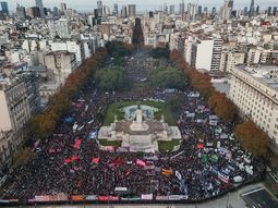 Ni Una Menos, nuevamente en las calles. Ni Una Menos, nuevamente en las calles.
