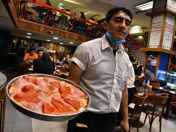 Más de mil locales en todo el país participaron de La Noche de la Pizza y la Empanada 2022