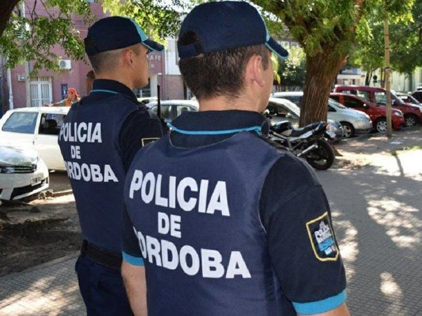 Córdoba: una mujer policía mató a un hijo hirió a su hija y luego intentó suicidarse