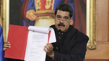 Nicolás Maduro convoca a reformar la Carta Magna Nicolás Maduro convoca a reformar la Carta Magna