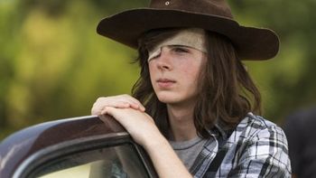 The Walking Dead . Carl Grimes (Chandler Riggs) viajará a Hilltop. The Walking Dead . Carl Grimes (Chandler Riggs) viajará a Hilltop.