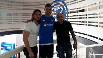 Beccacece, Icardi y Sampaoli en el predio del Inter. (Foto de archivo) Beccacece, Icardi y Sampaoli en el predio del Inter. (Foto de archivo)