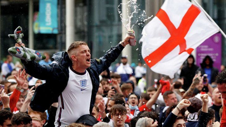 Italia no permitirá hinchas que lleguen desde Inglaterra para el partido ante Ucrania