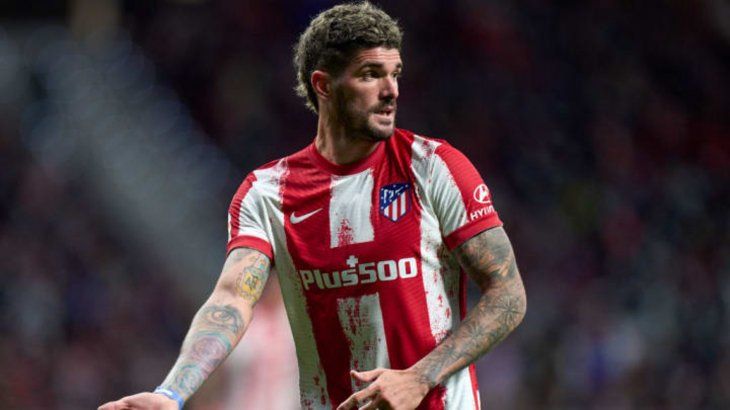 Simeone dejó a De Paul en el banco en el duelo ante el Manchester City y en las redes estallaron de bronca