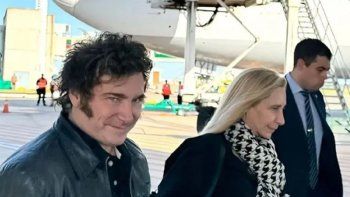 alerta por cambio de agenda de milei: por que hizo una escala imprevista en lima alerta por cambio de agenda de milei: por que hizo una escala imprevista en lima