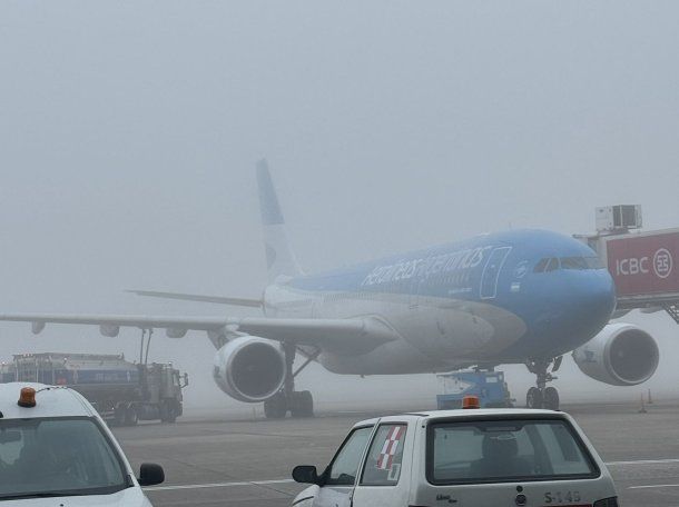 El Aeropuerto de Ezeiza registró importantes demoras por la niebla