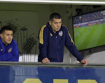 Riquelme junto a su hermano en un palco.