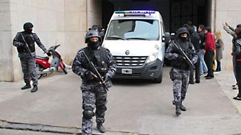 la defensa de los monos busca que vuelvan al penal de ezeiza la defensa de los monos busca que vuelvan al penal de ezeiza