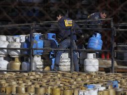 El gobierno extendió el beneficio del 50% en las garrafas de supergás para beneficiarios del Mides en Uruguay. El gobierno extendió el beneficio del 50% en las garrafas de supergás para beneficiarios del Mides en Uruguay.