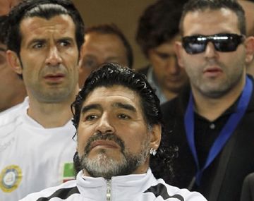 Empezó la guerra por la sucesión: Figo fue lapidario con Maradona