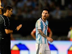 La AFA negó que Messi haya insultado al línea La AFA negó que Messi haya insultado al línea