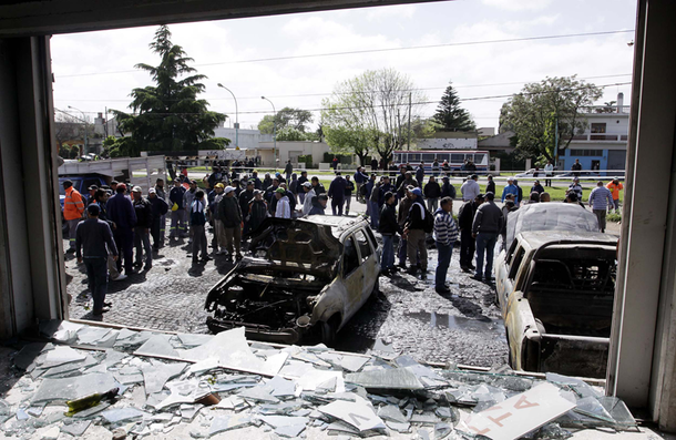 Violento enfrentamiento de la UOCRA deja siete heridos