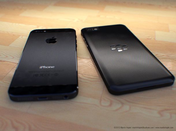 Sorprenden a Blackberry tuiteando con un iPhone