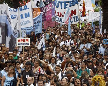 Cronología de una discusión que dejó sin clases a millones de chicos en la Provincia