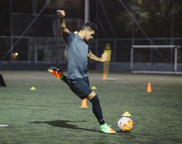 Gustavo Bou en una clínica de Nike