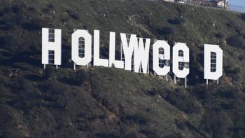 Así amaneció el emblemático cartel de Hollywood Así amaneció el emblemático cartel de Hollywood
