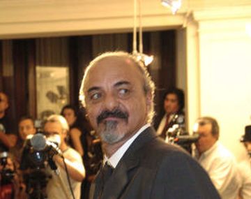Carlos-Tomada