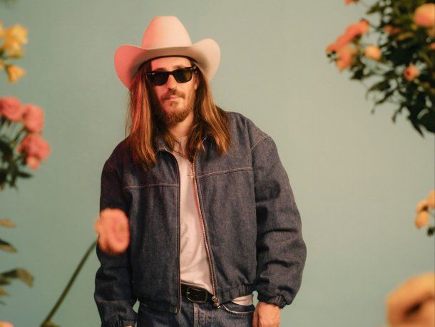 Carlos Sadness presenta su quinto álbum “Realismo mágico”