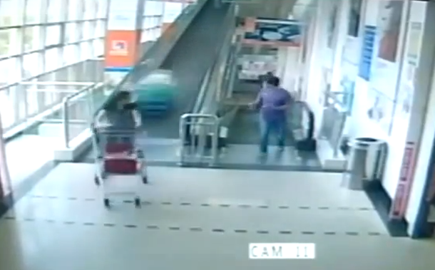 Una mujer murió atropellada por un changuito de un súper