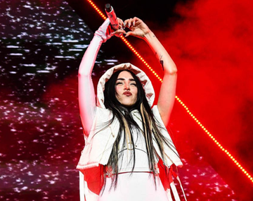 Nicki Nicole festejó su cumple con su público en el Movistar Arena