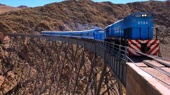 otra vez descarrilo el tren a las nubes: viajaban 172 pasajeros otra vez descarrilo el tren a las nubes: viajaban 172 pasajeros