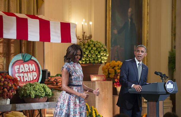 Michelle Obama hizo una promesa en medio de un evento junto a su marido