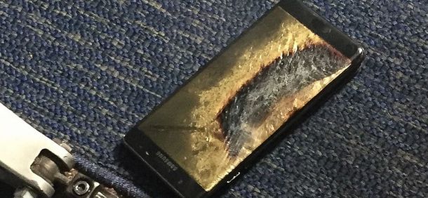 Un Galaxy Note 7 se incendia en un vuelo