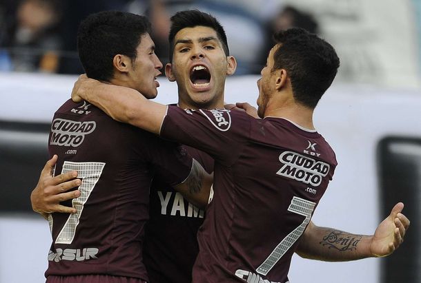 Lanús le ganó a San Lorenzo y acecha a River