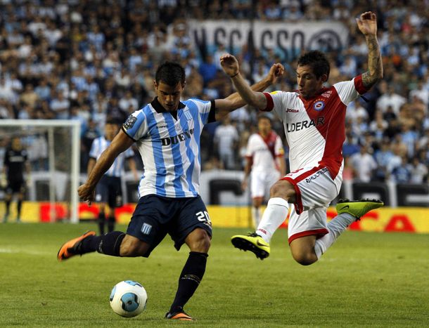 Argentinos le ganó a Racing y le cortó la racha