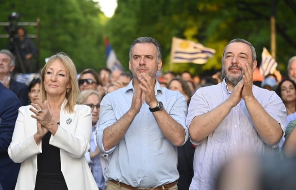 Mario Bergara declinó su prcandidatura por el Frente Amplio para la presidencia uruguaya.