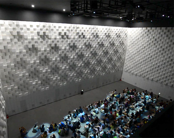 Una asombrosa instalación artística con cubos móviles