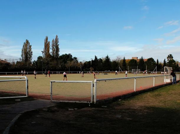 Mendoza: imputan a diez jugadoras de hockey del Club Alemán por abuso sexual durante un bautismo