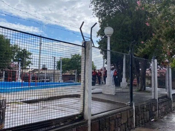 Encuentran a un hombre muerto en una pileta municipal en Jujuy