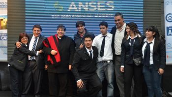 entregan certificados de creditos procrear en jose c. paz entregan certificados de creditos procrear en jose c. paz