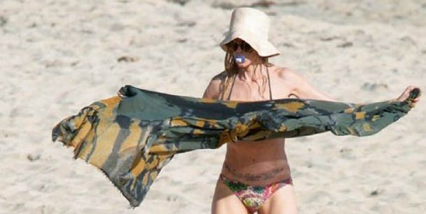 Guillermina Valdes, furiosa por la foto que le sacó una revista