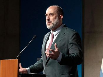 Guillermo Acosta Guillermo Acosta