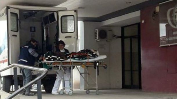 Descubrió a su compañero de trabajo con su novia y le cortó el pene