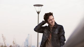 La transformación de Benjamín Vicuña para ser Eva Perón en teatro. La transformación de Benjamín Vicuña para ser Eva Perón en teatro.